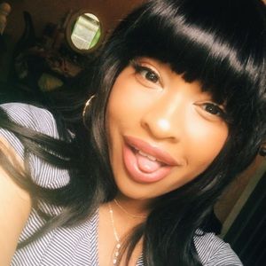 Meet your Posher, Nyla